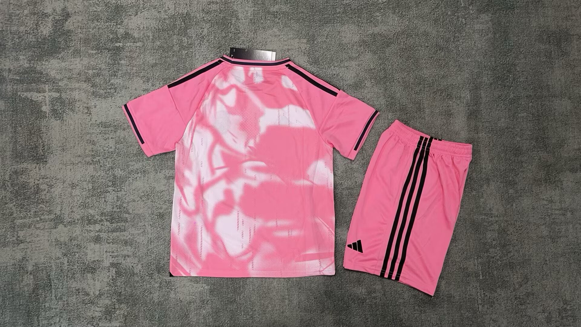 2025-26 Real Madrid special edition pink jersey - children's edition