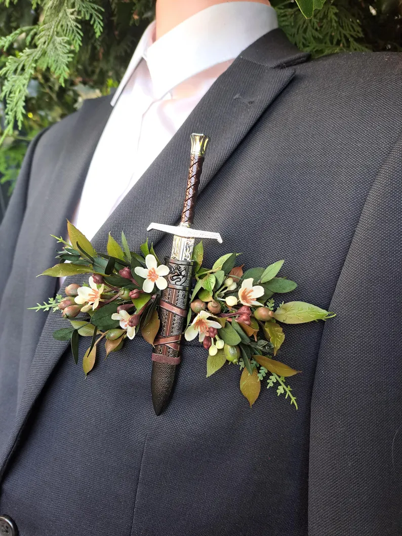 🌸✨ Floral Medieval Fantasy Pocket Corsage Brooch