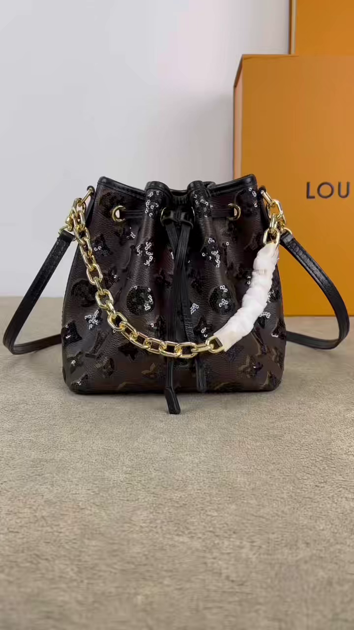 LV NeoNoé BB Handbag