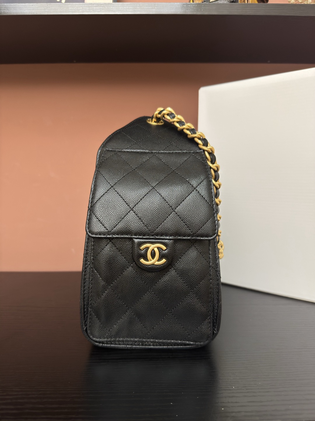 CHANEL 25 Chain Shoulder Bag -10A Version