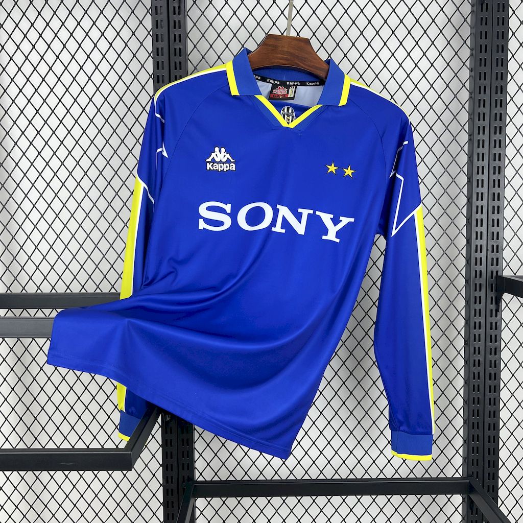 Retro Juventus 1996-97 Away Long Sleeves Jersey