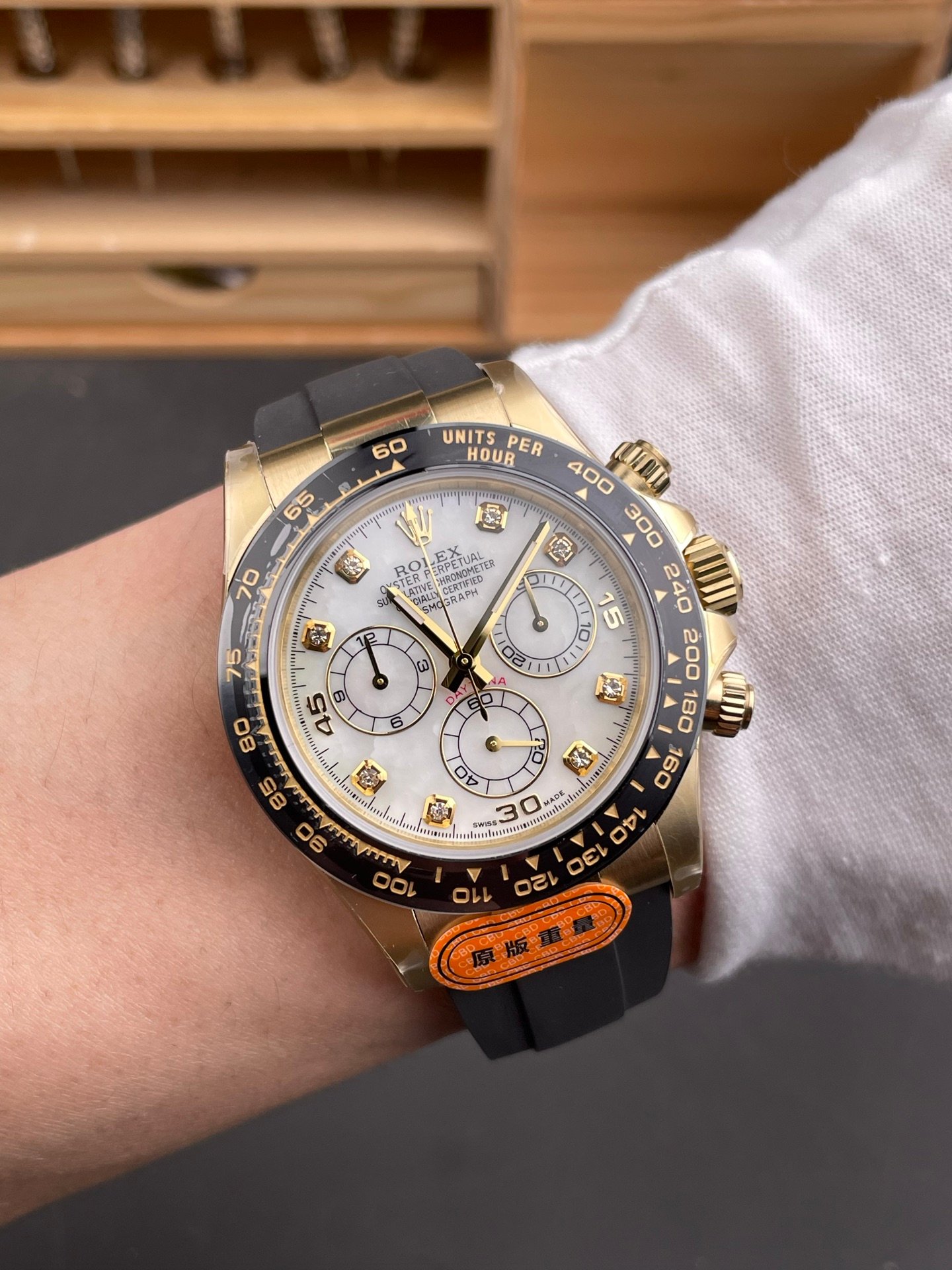 Rolex Daytona Gold Mother-of-Pearl Rubber