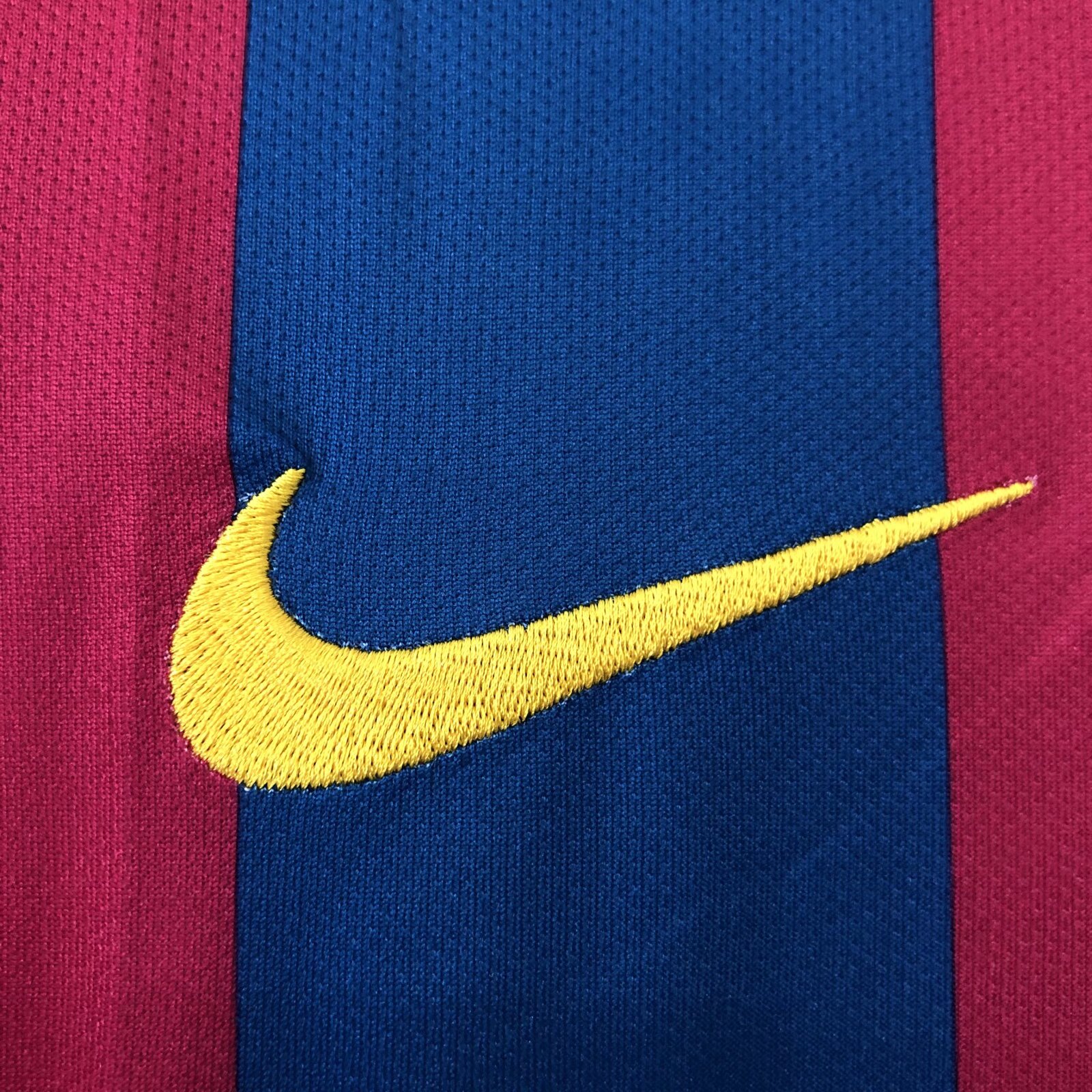 2005/2006 Barcelona Retro League Version Home Jersey - Fans Edition