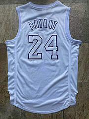 Los Angeles Lakers Bryant White 24 MN