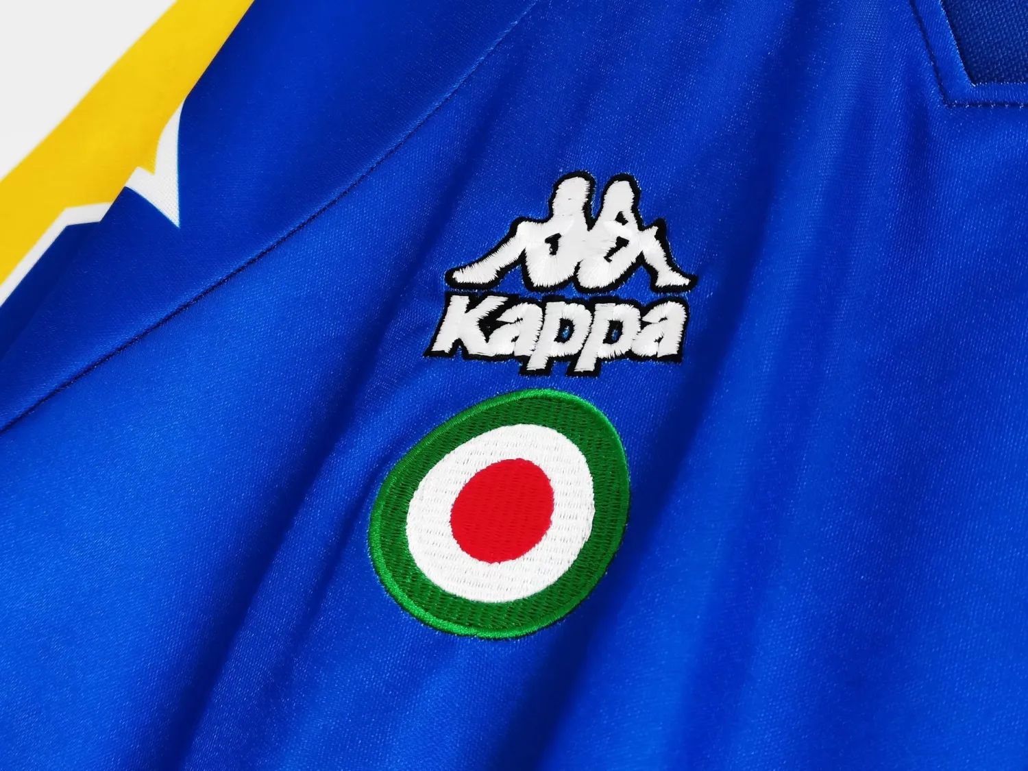 1995/1996 Juventus away retro jersey - Fans Edition