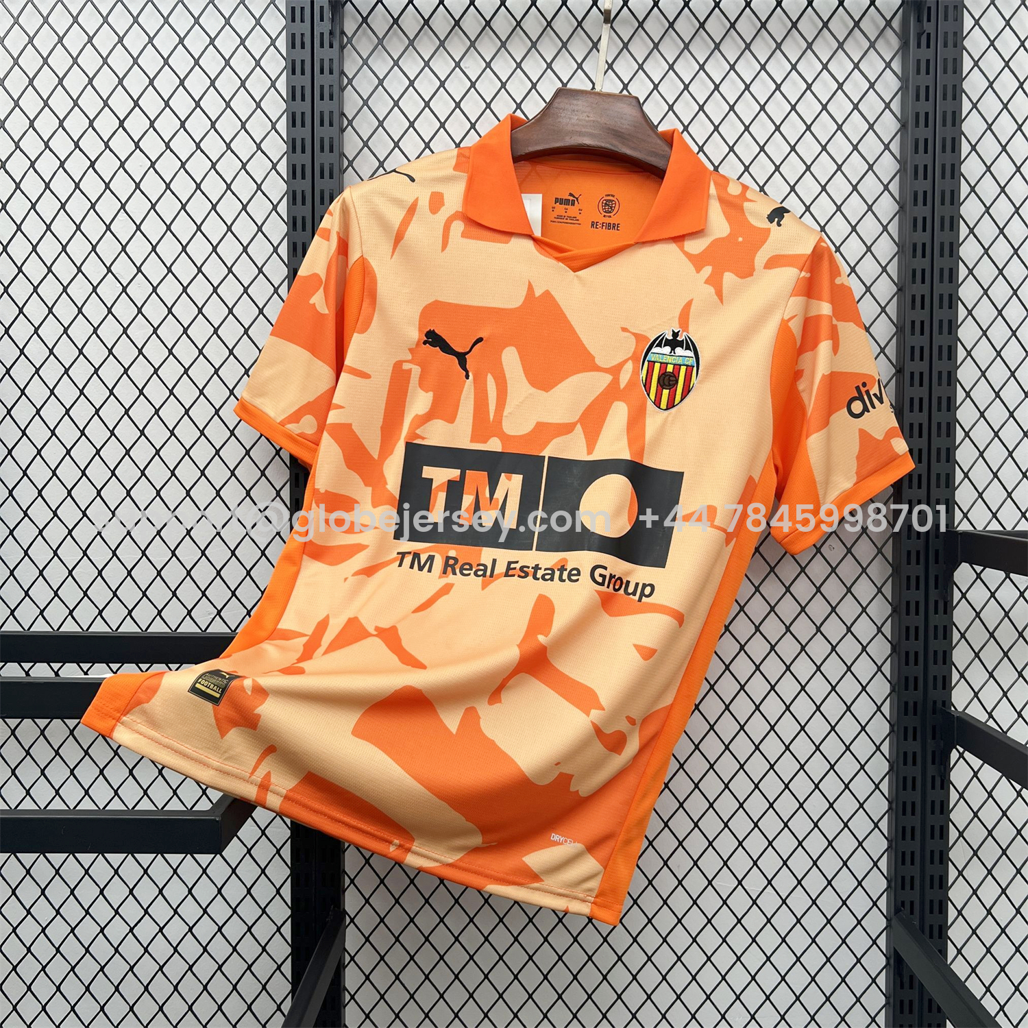 Valencia 25-26 Retro Style Jersey - Fans Version
