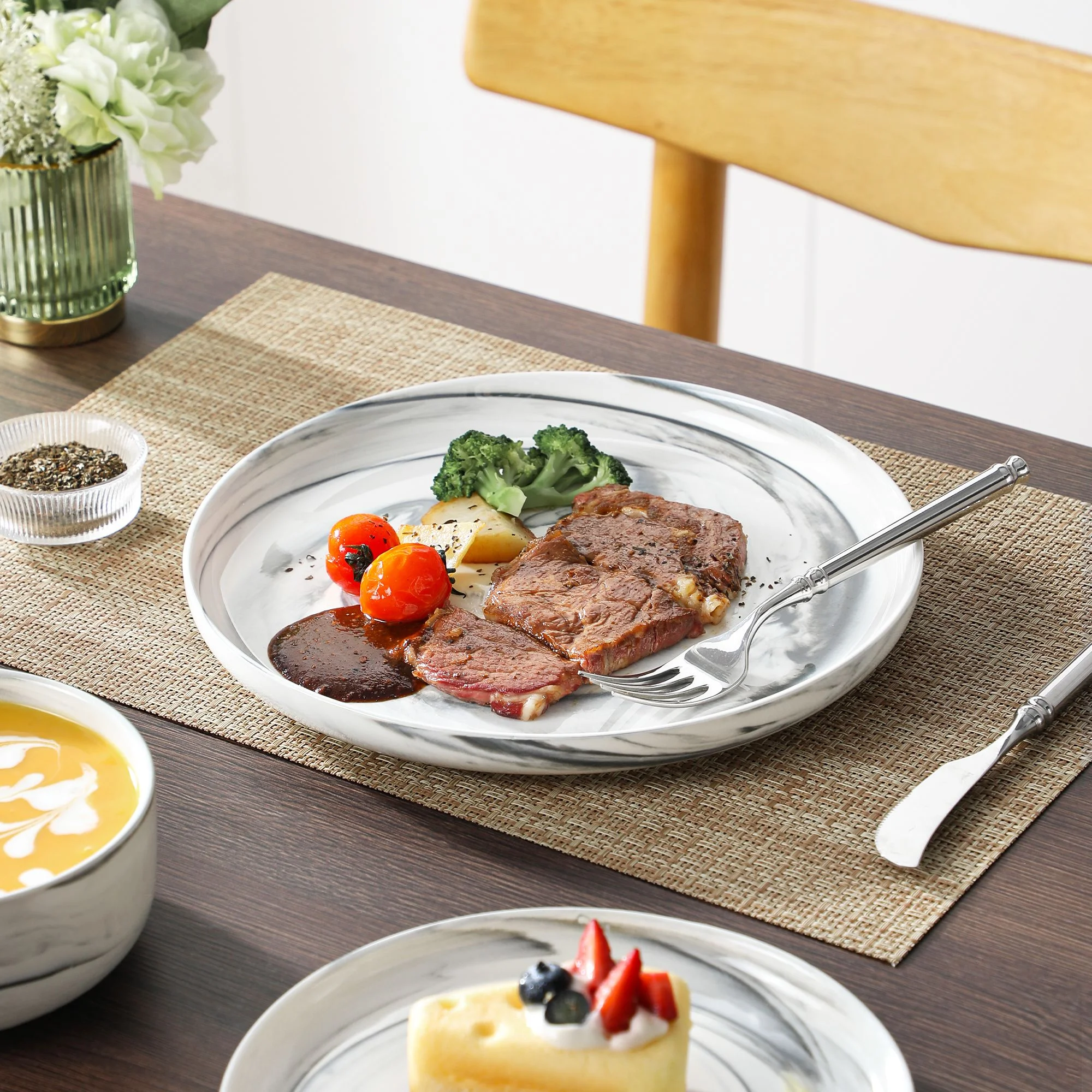vancasso 36 Pieces Dinnerware Sets, Plates and Bowls Set for 8, Porcelain Dinner Set, White with Black Rim