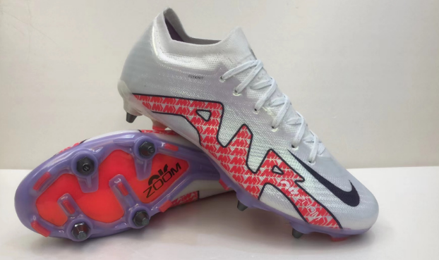 SG nail Assassin 15th generation low-top waterproof knitted SG football shoes