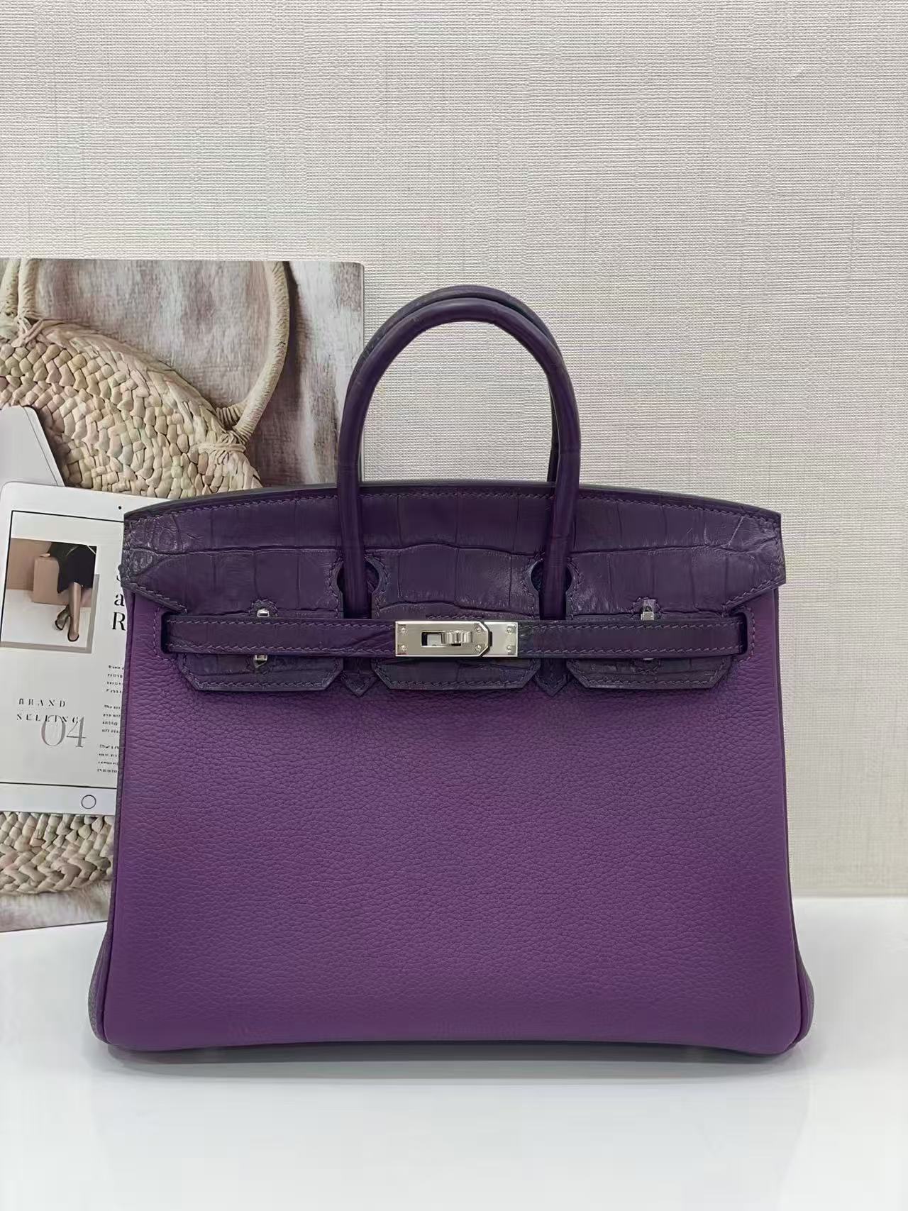 Hermès Birkin Violet  30-35cm  gold clasps Crocodile skin customization