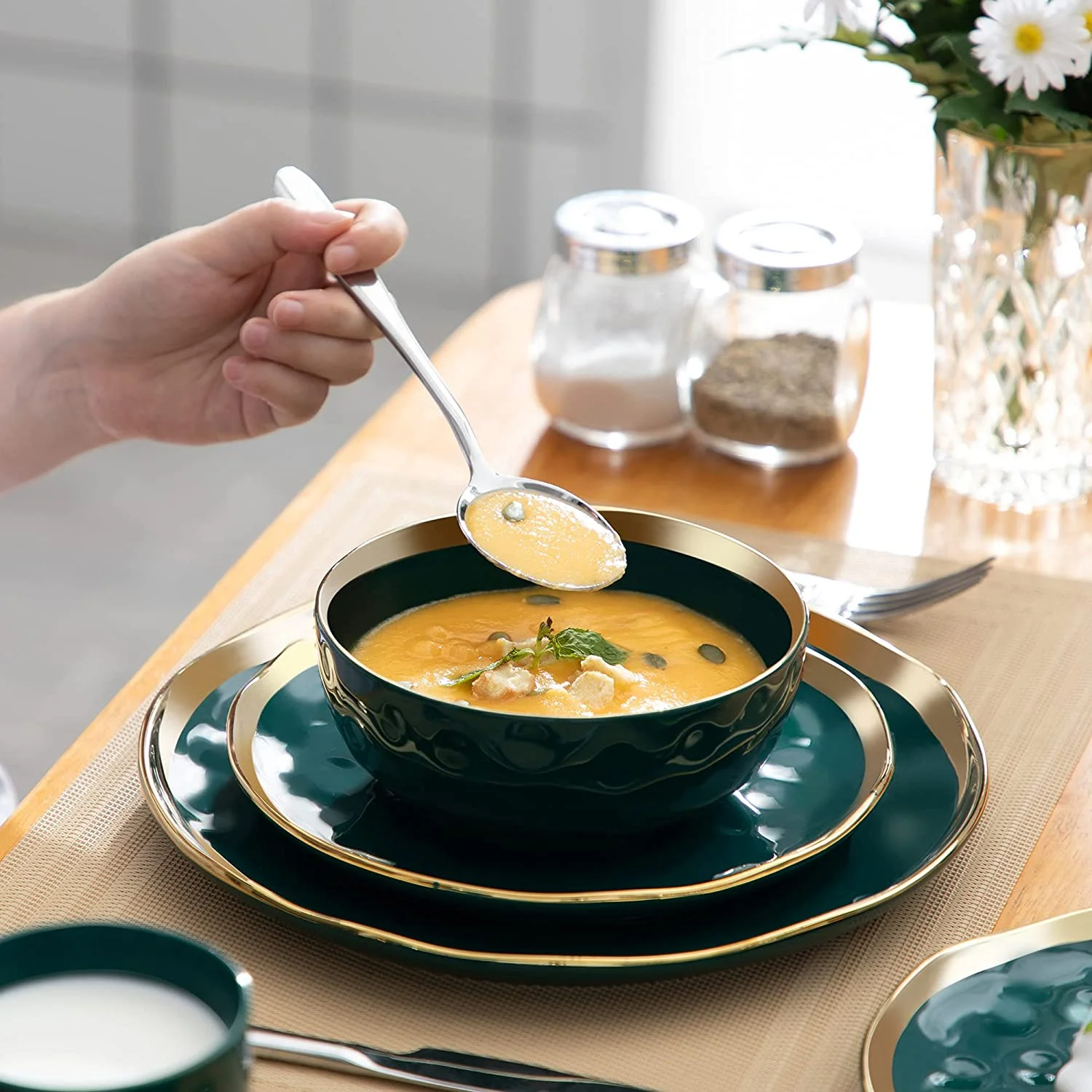 LOVECASA Dinnerware Sets, Stoneware Dinner Set for 8, 32-Piece Round Dark Green and Gold, Series Sweet