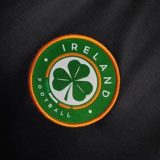 2023/24 Ireland third away kit
