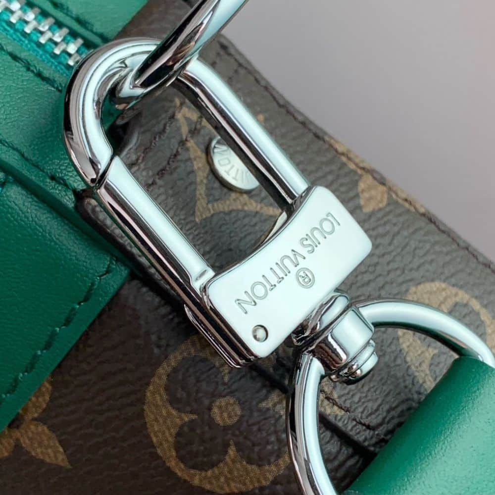 Louis Vuitton Trio Messenger Bag Green 9.8 Inches M12766