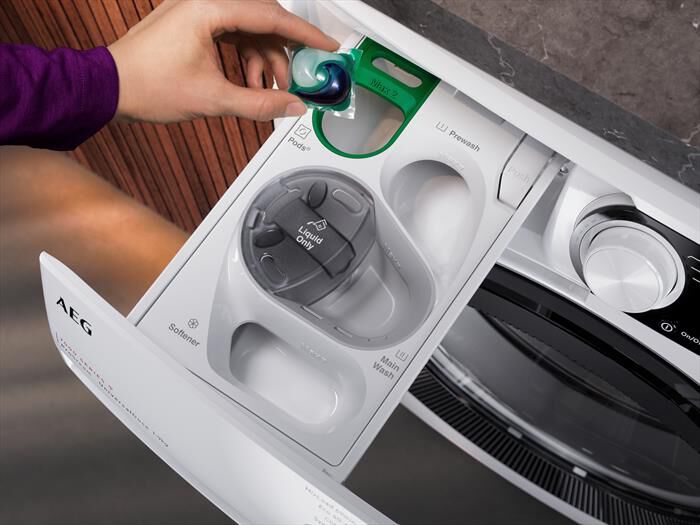 AEG - Lavatrice LR8H84GBY 8 Kg Classe A-Bianco/oblò nero