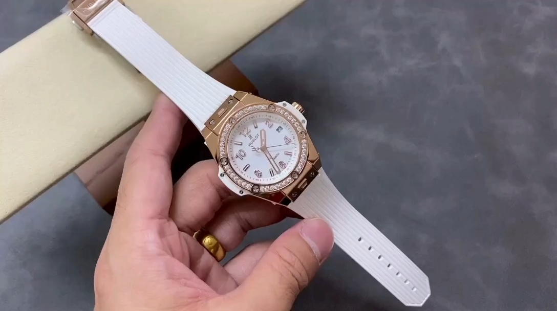 【Super Clone】Hublot Big Bang One Click 485.OE.2080.RW.1204 33mm Ladies Watch