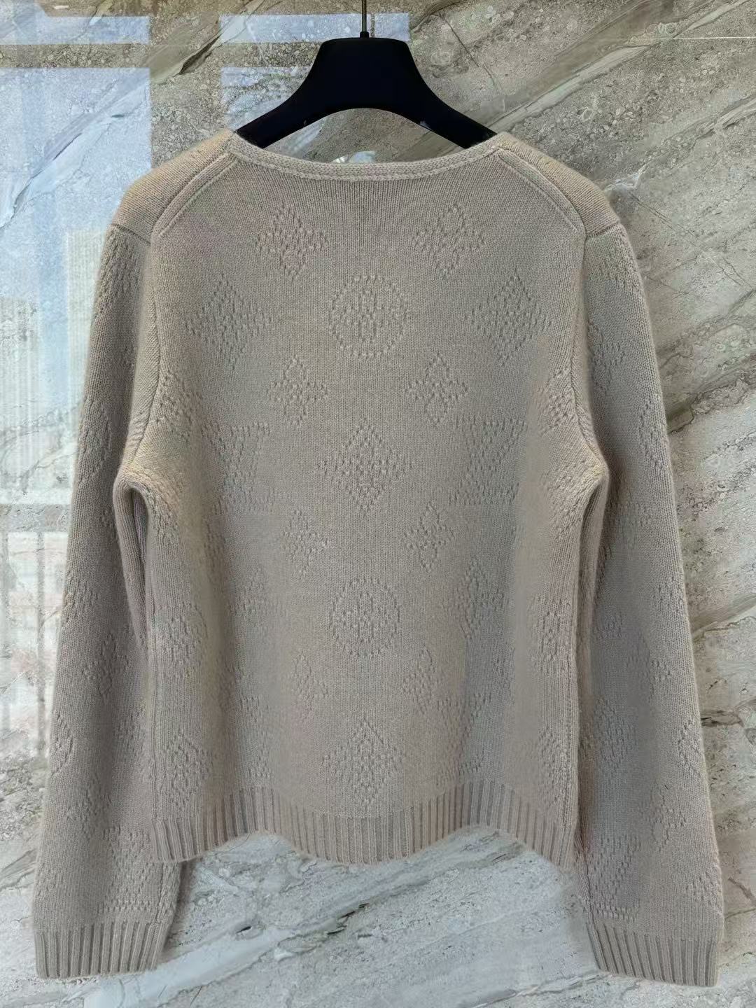 Milk coffee-colored double-breasted knit cardigan