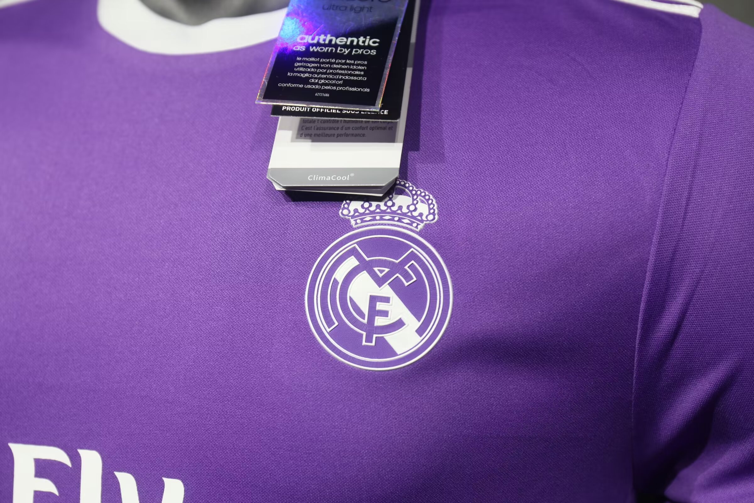 2016/17 Real Madrid Away Jersey - Player Version