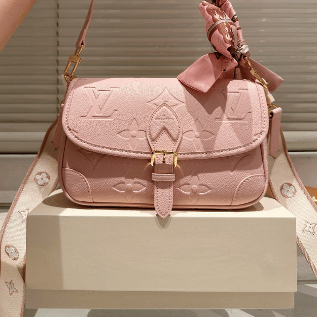 Louis Vuitton Diane Monogram  Pink 9.4 Inches M13231