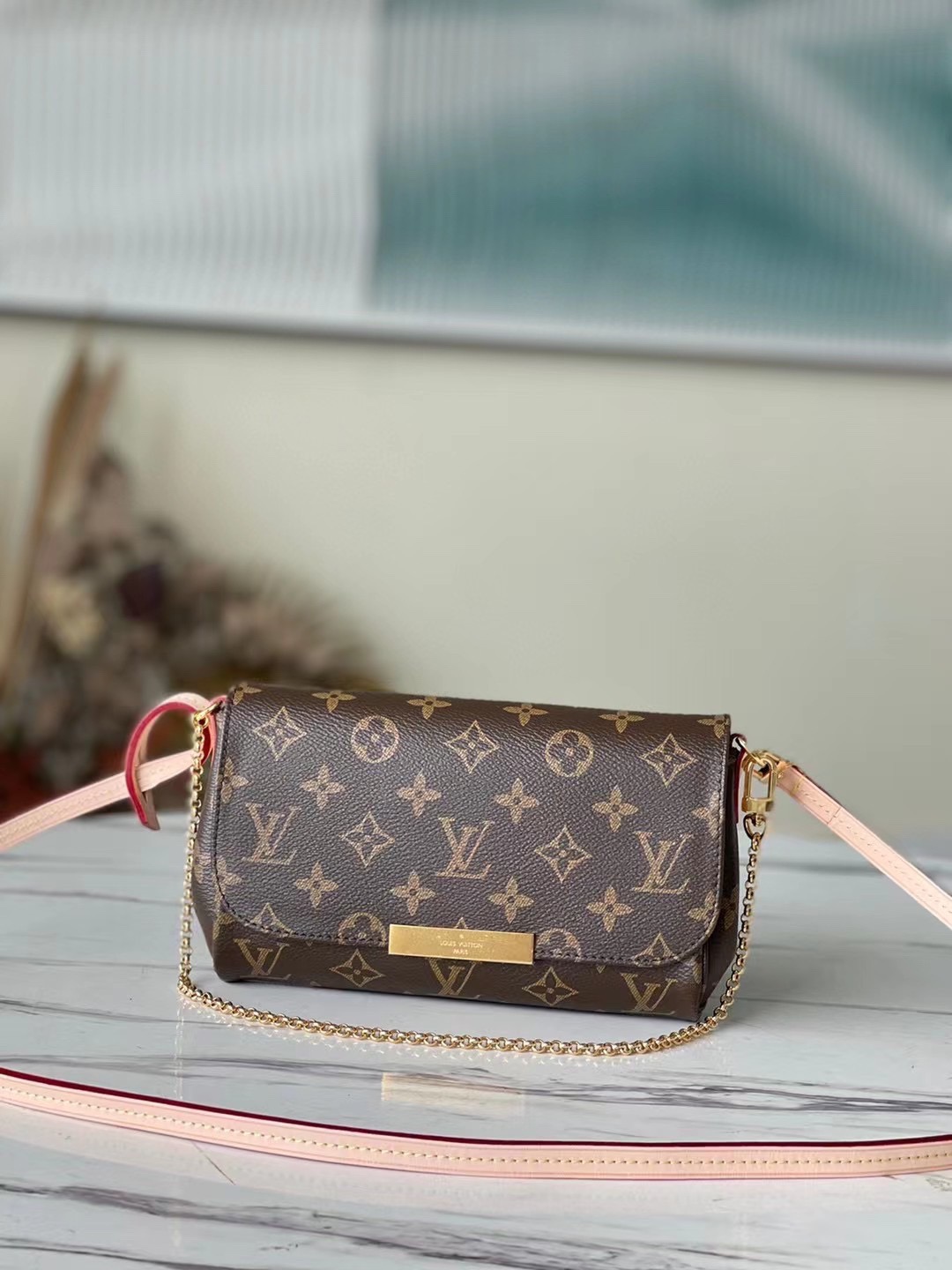 LV Favorite Chain Shoulder Bag