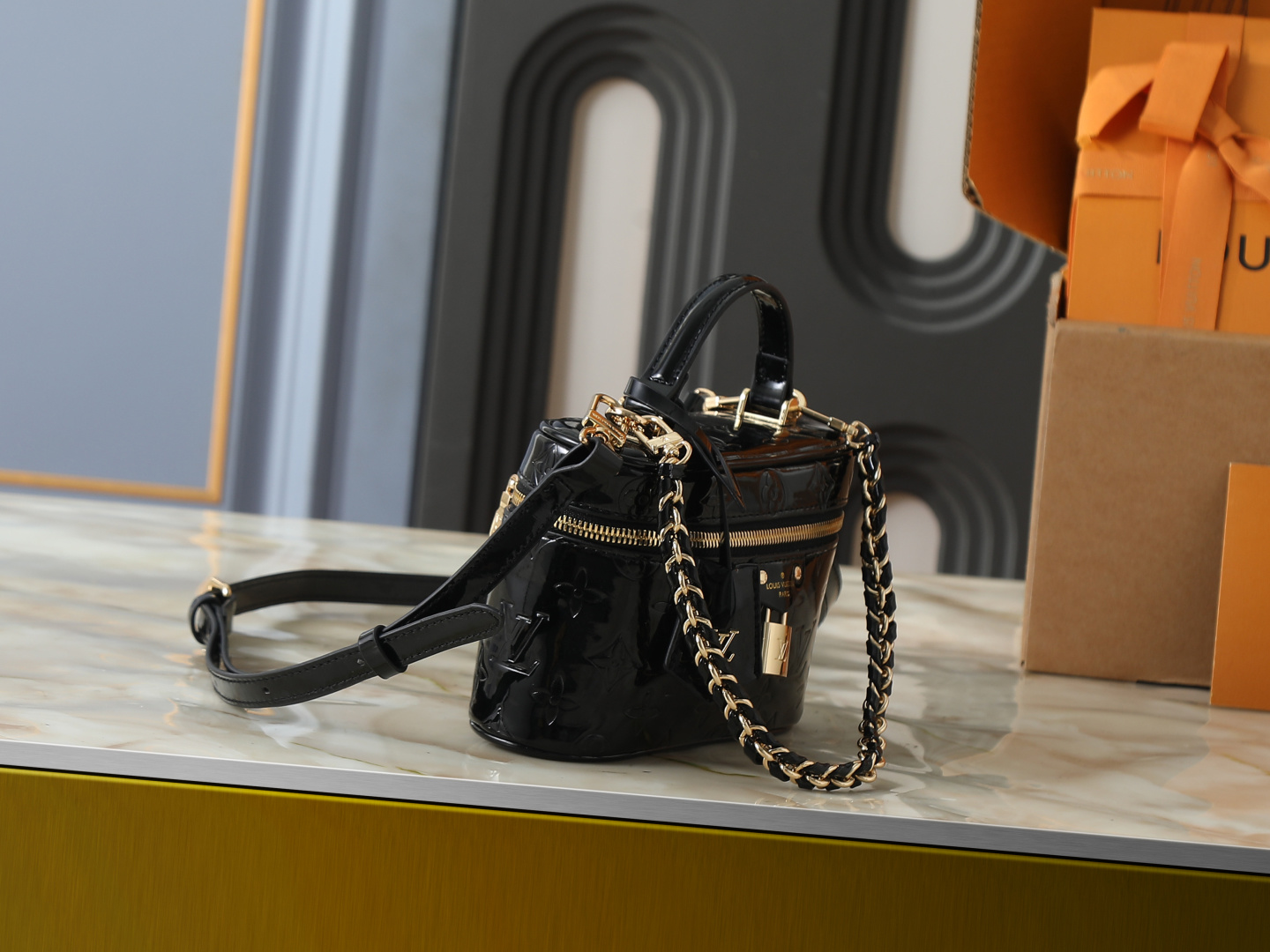 LV Vanity Chain Pouch Bag