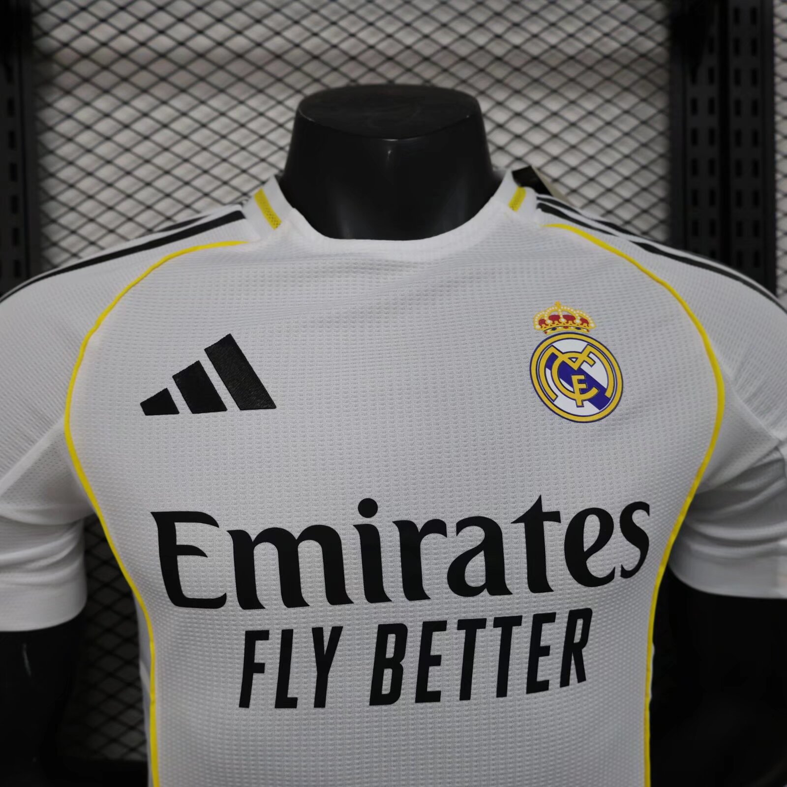 2025/2026 Player Version Real Madrid Home Football Shirt 1:1 Thai Quality