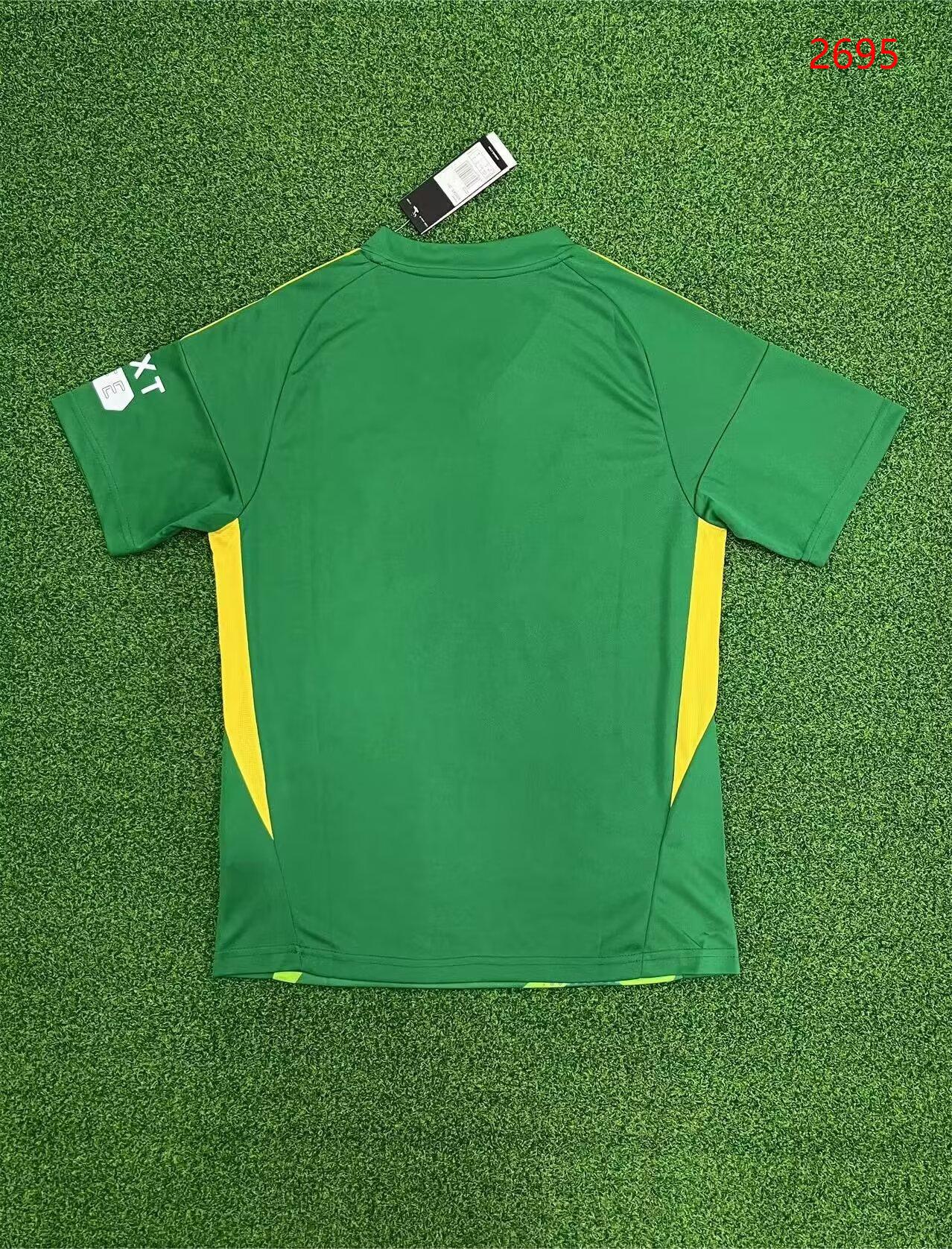 2024/25 Leeds United Goalkeeper Jersey 1:1 Thailand Quality