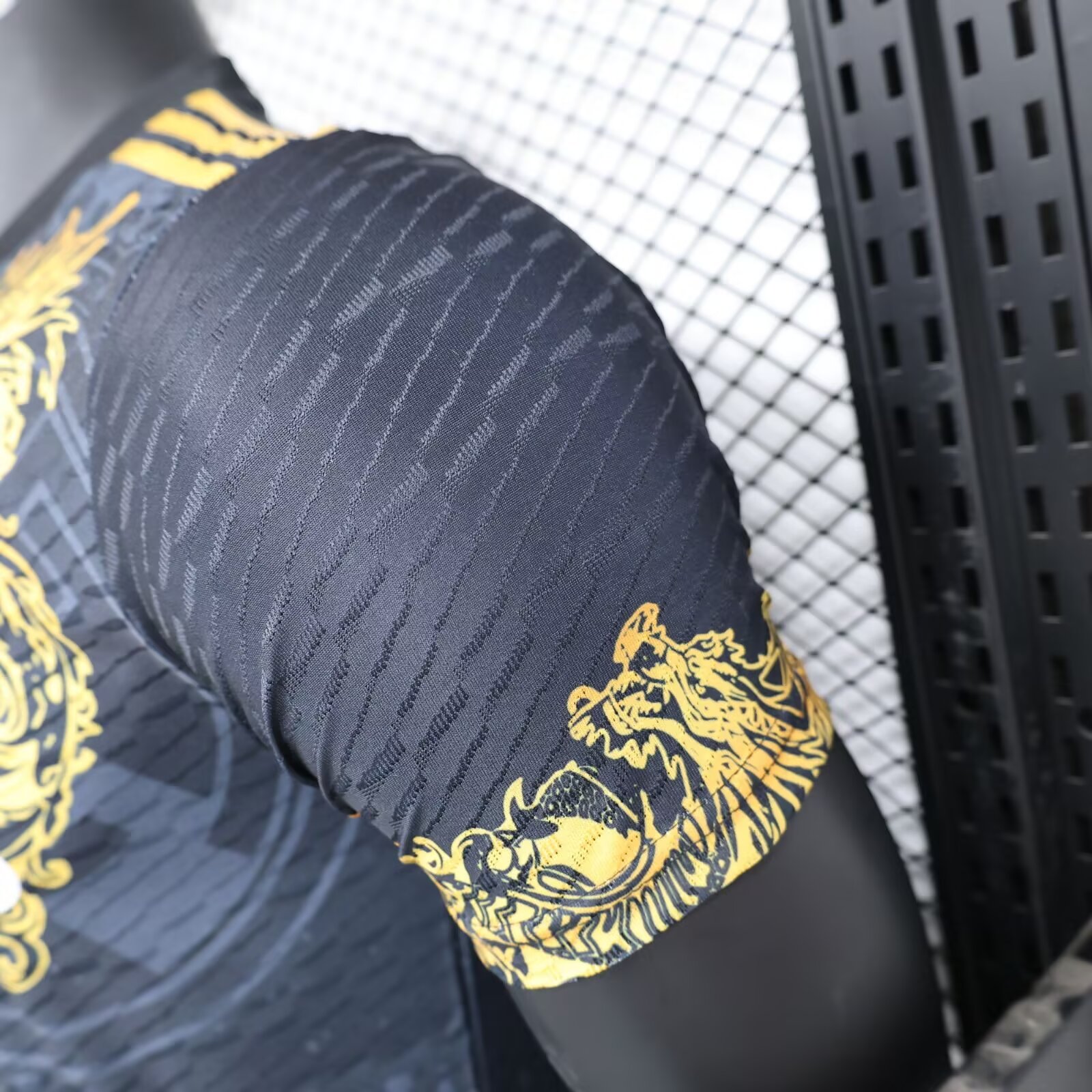 2024/2025 Player Version Real Madrid Chinese Black Gold Dragon Football Shirt 1:1 Thai Quality