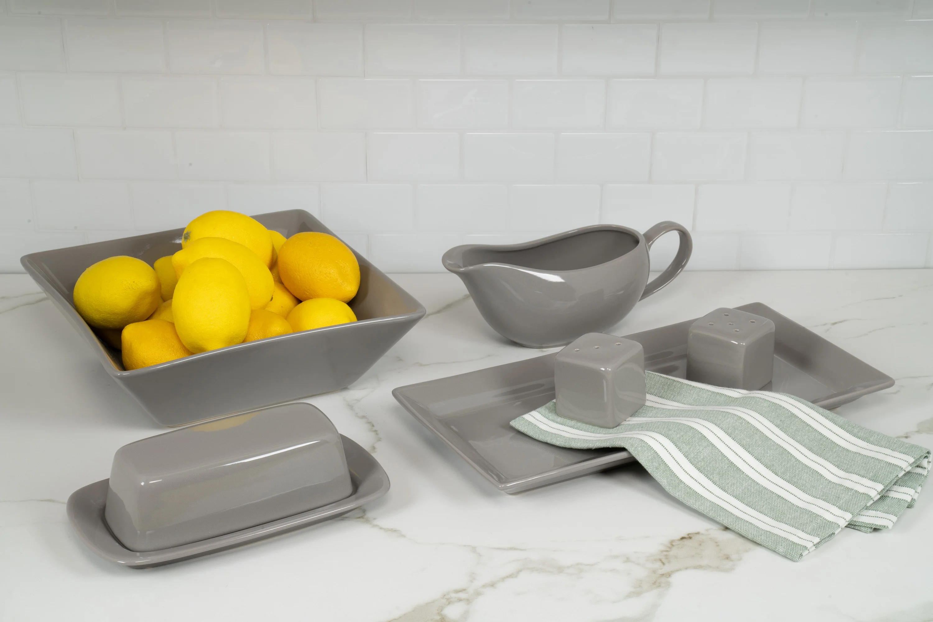 10 Strawberry Street Nova Square 40 Piece Stoneware Dinnerware Set, Gray