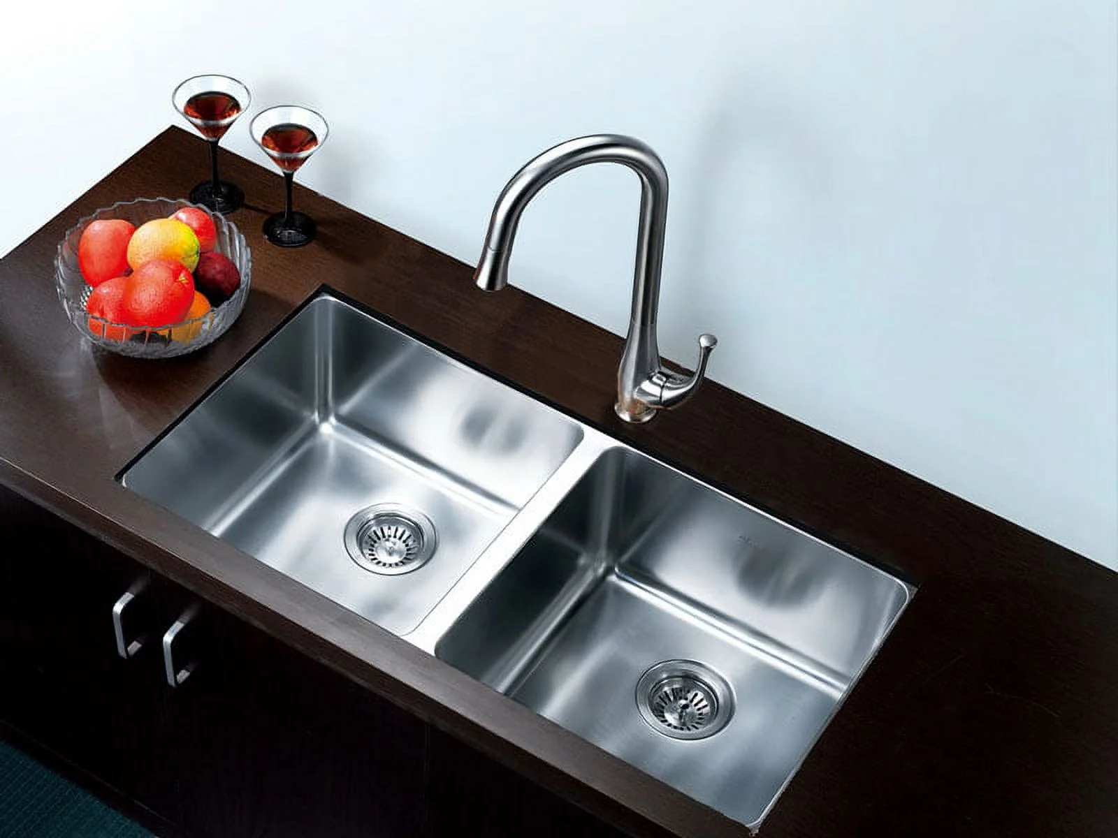 Dawn? Undermount Small Corner Radius Equal Double Bowl Sink