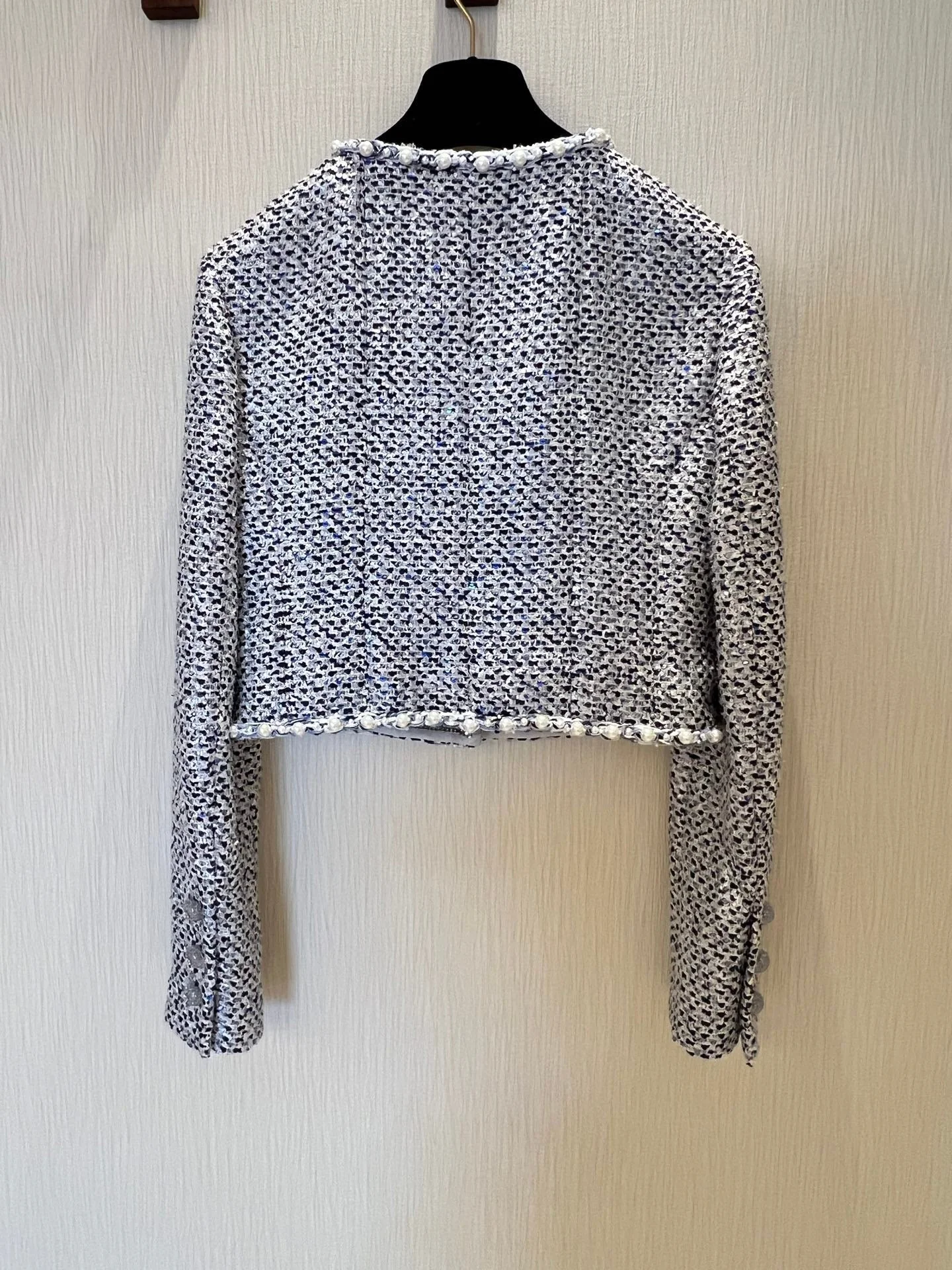 Light blue sequined pearl wool