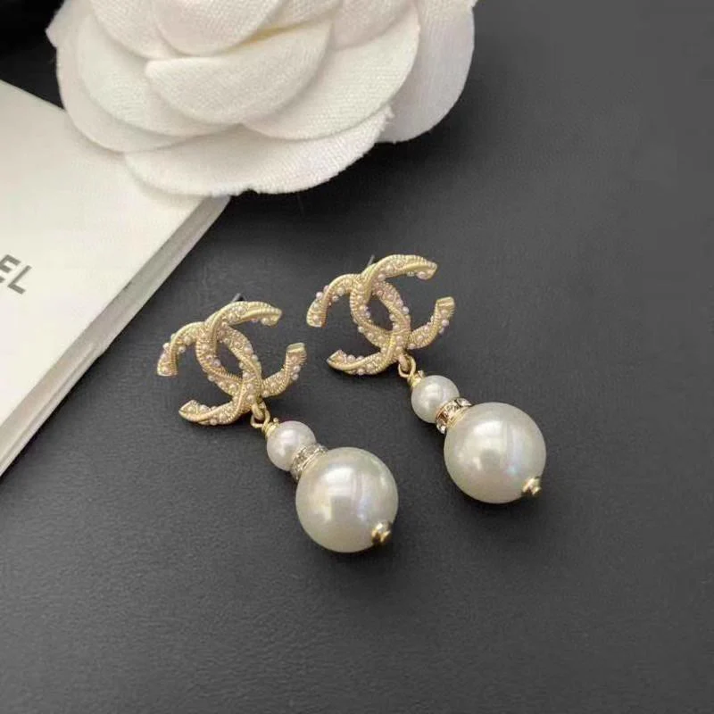 Gourd-shaped twisted rope pearl earrings