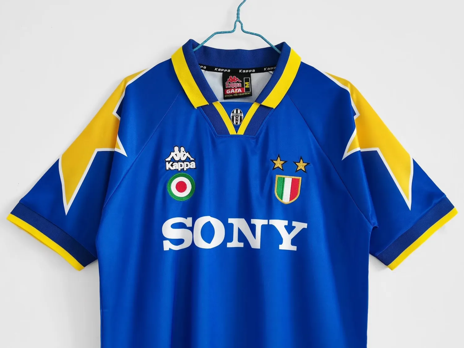 1995/1996 Juventus away retro jersey - Fans Edition