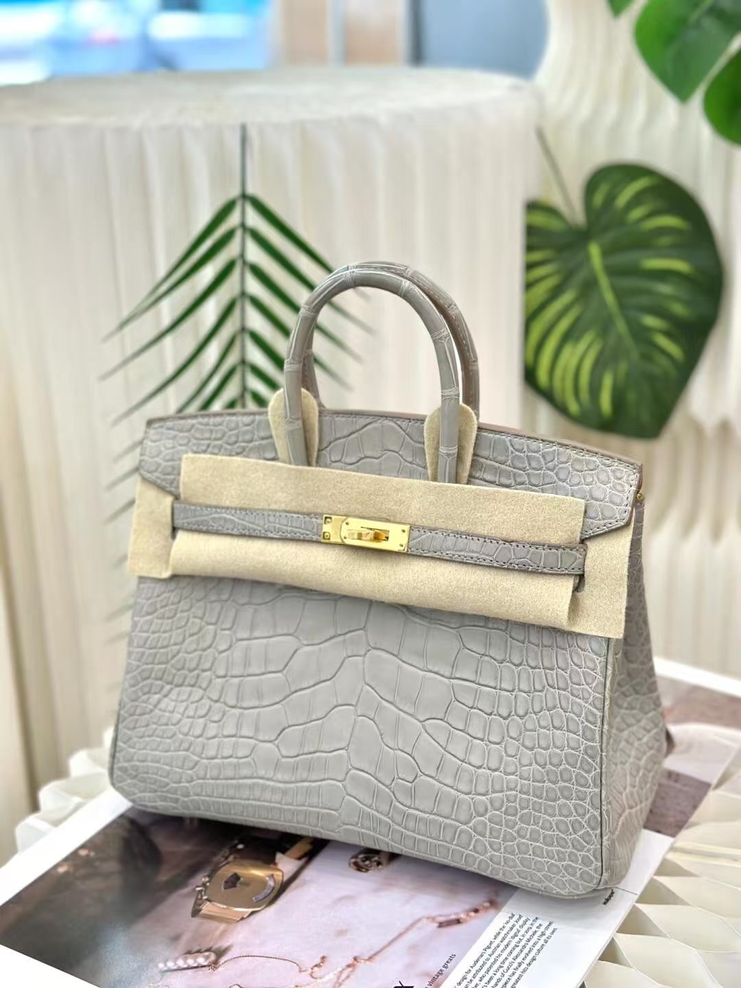 Birkin 25-30 pearl grey with lemon yellow inner panel 🍋 matte crocodile skin customization