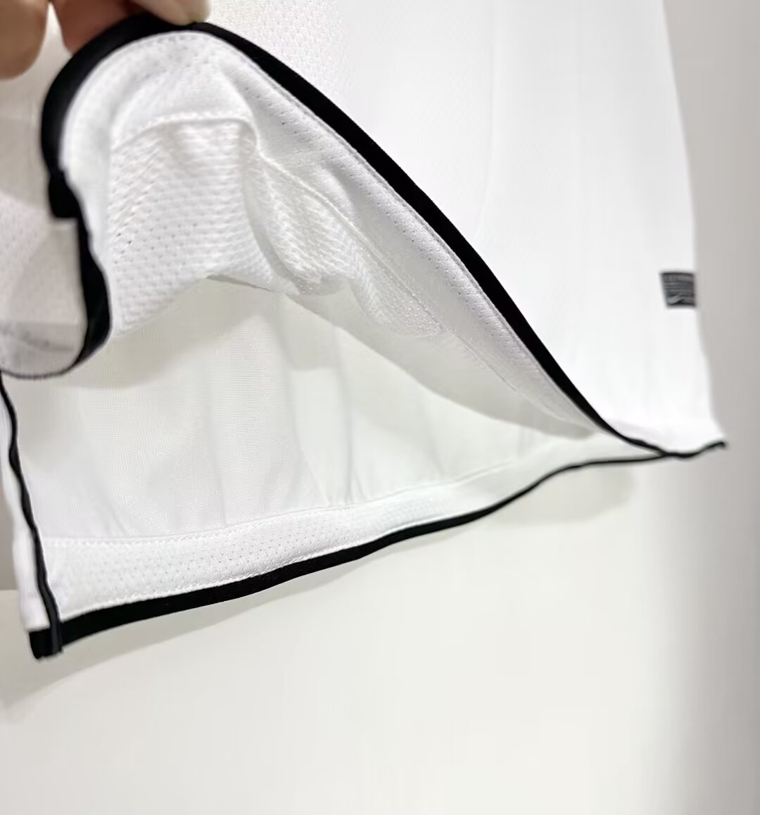 2010/2011 Manchester United Champions League away retro jersey