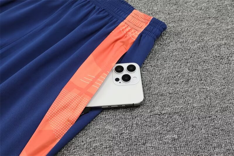 2024/25 Manchester United Half Zip Training Kit..