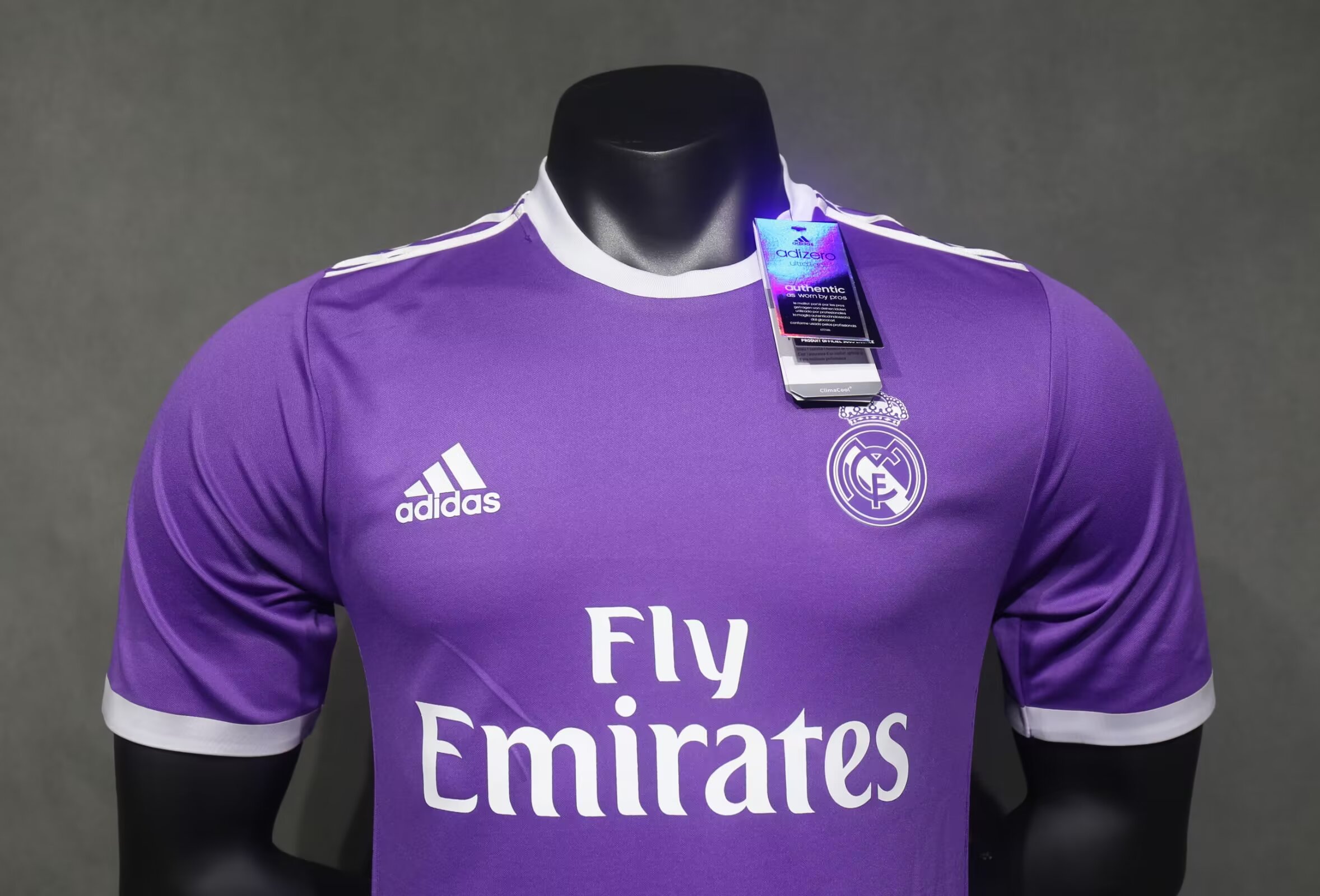 2016/17 Real Madrid Away Jersey - Player Version