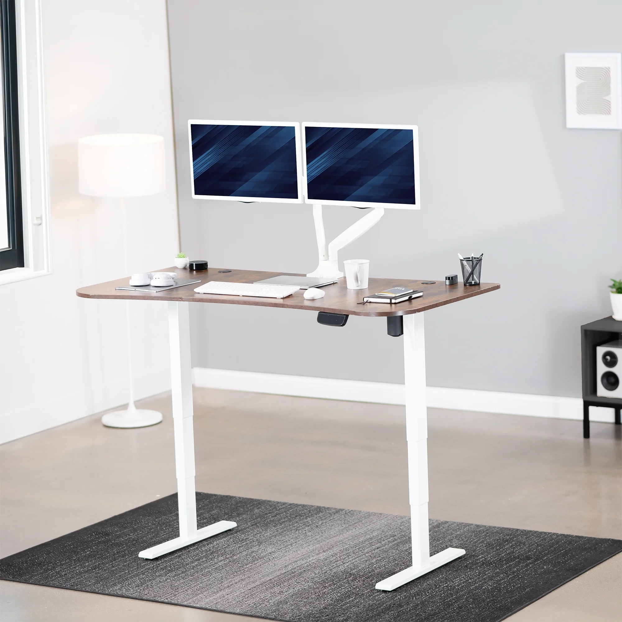 VIVO Reclaimed Wood / Black 63�?x 32�?Electric Height Adjustable Stand Up Desk