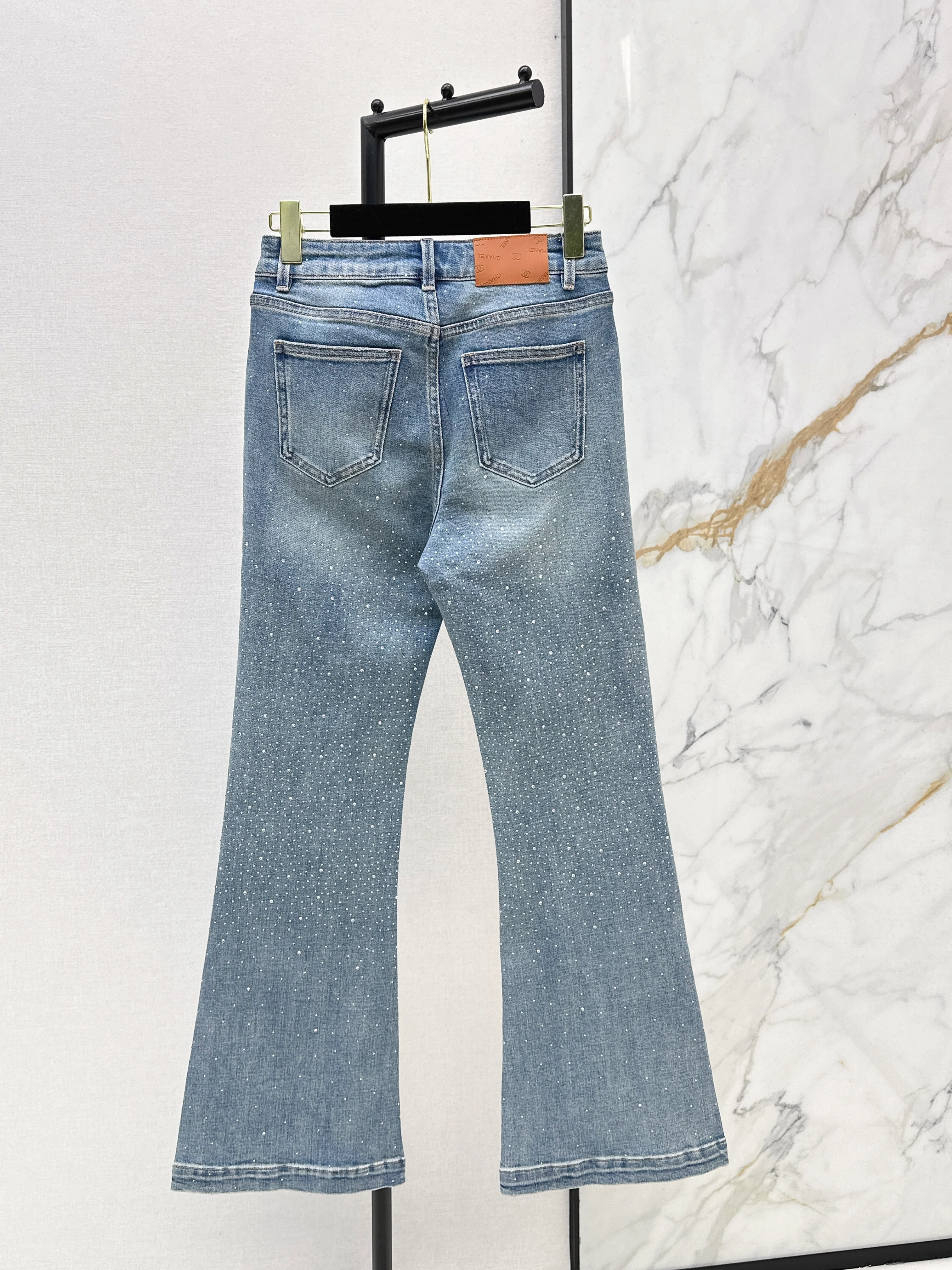 26NEW Double-sided Rhinestone Flared Jeans