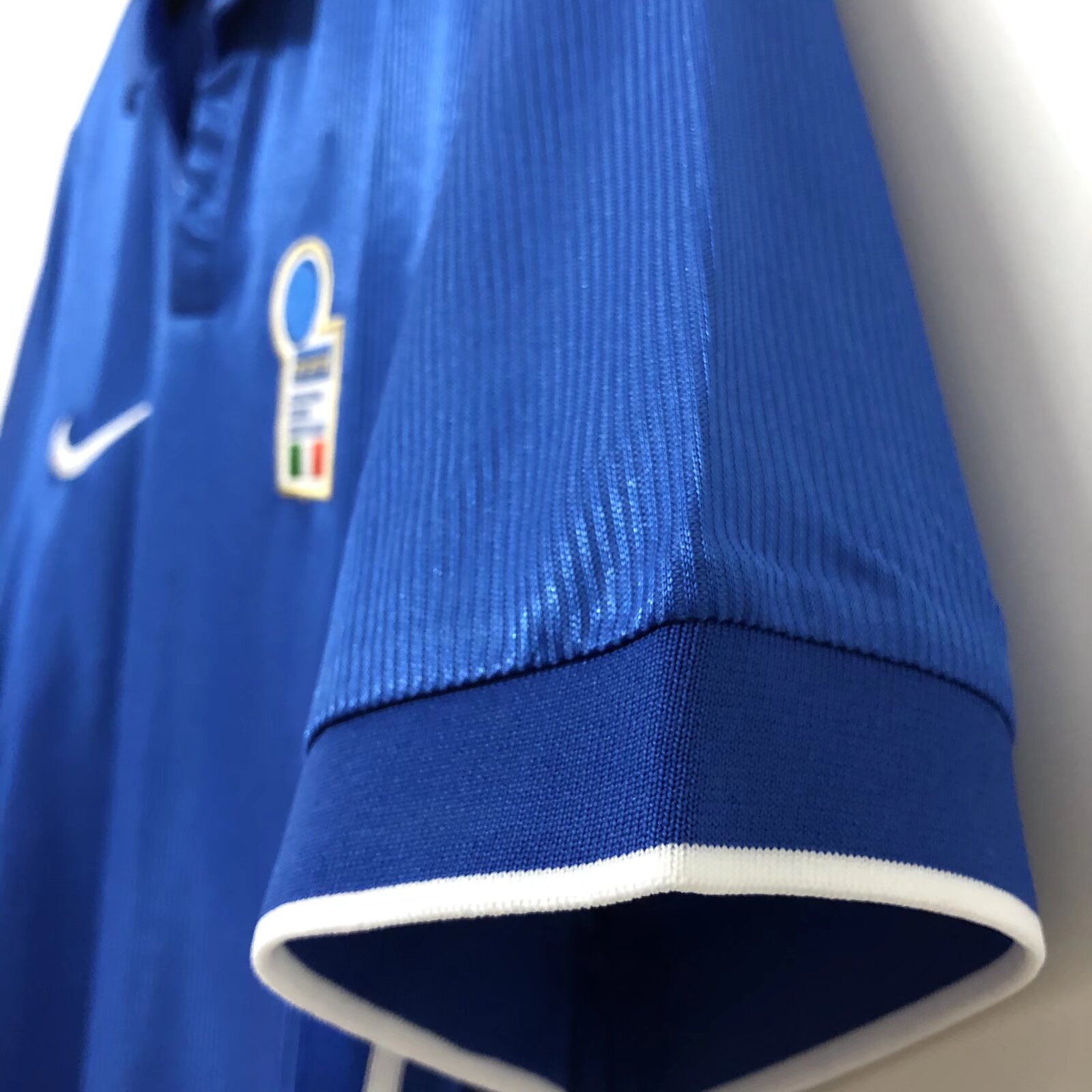 1998 Italy home retro jersey