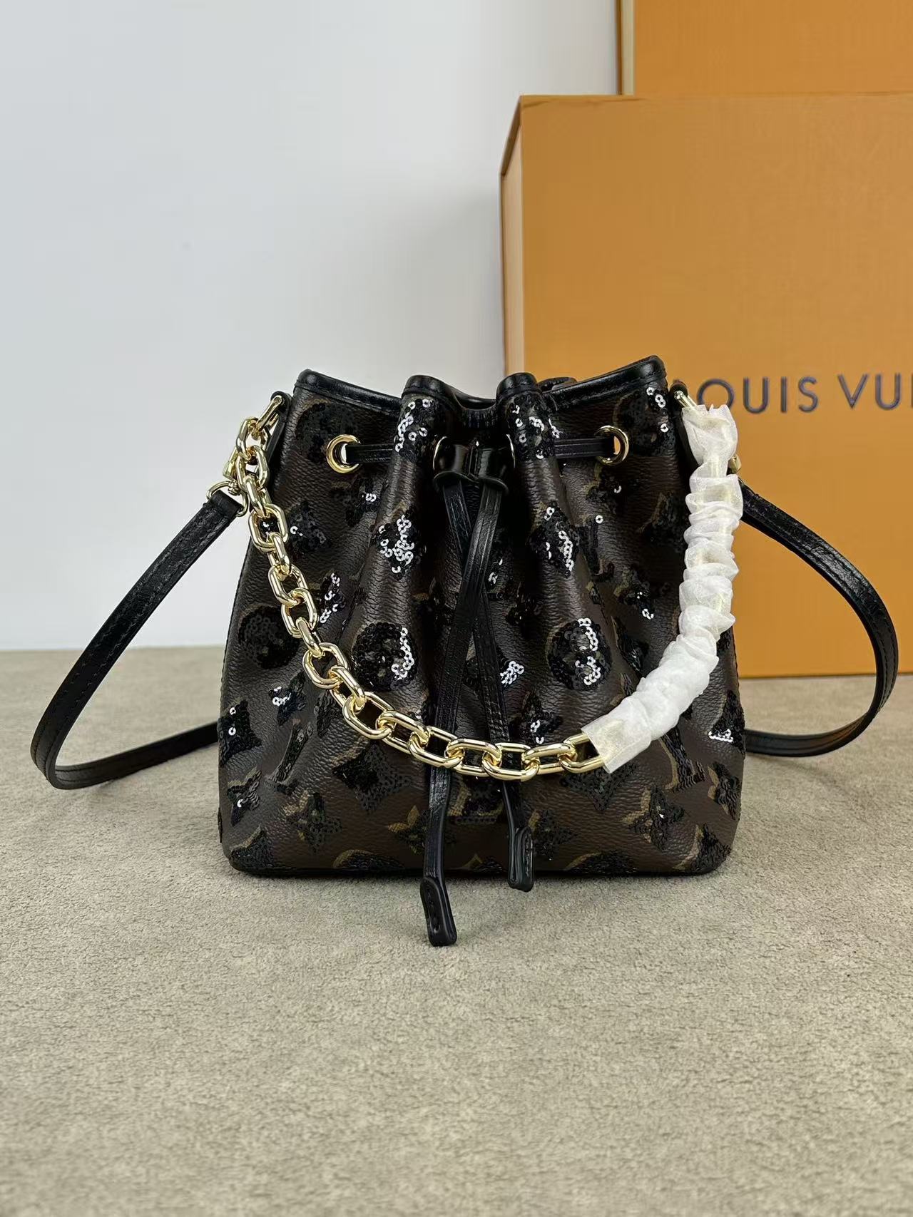 LV NeoNoé BB Handbag