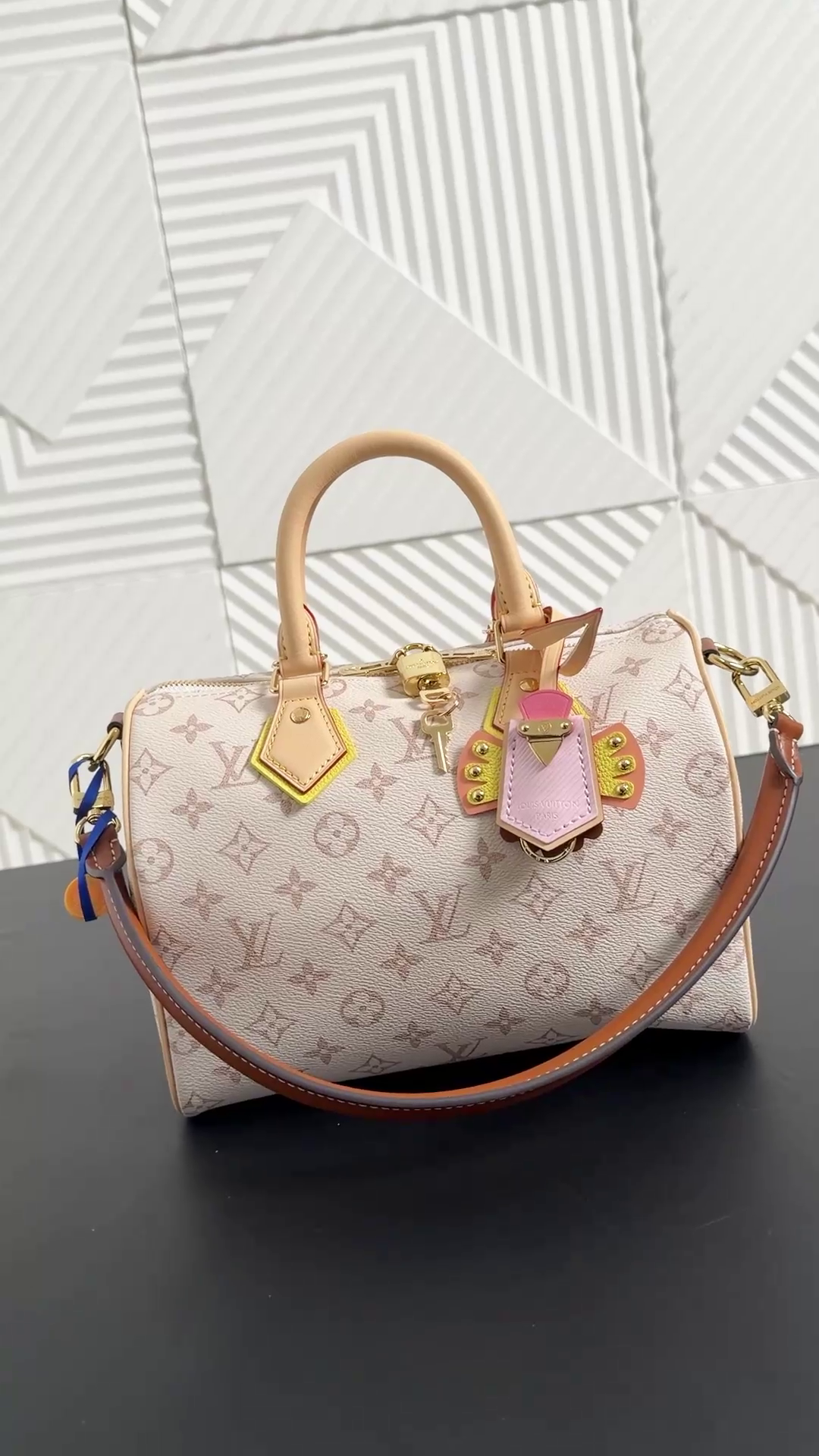 [15A] LV Speedy Bandoulière 25