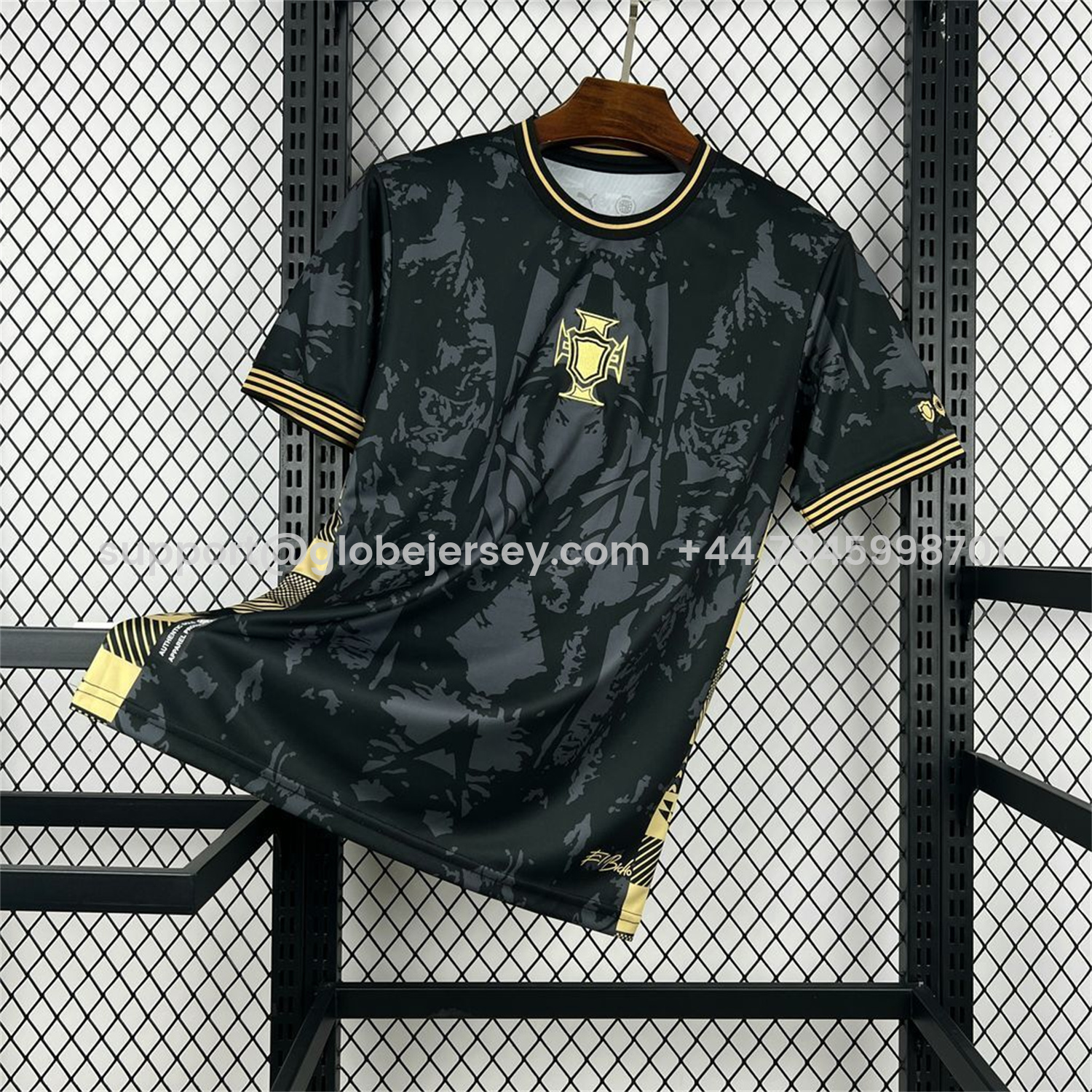 Portugal 2026 COMMA Black CR7 Special Jersey - Fans Version