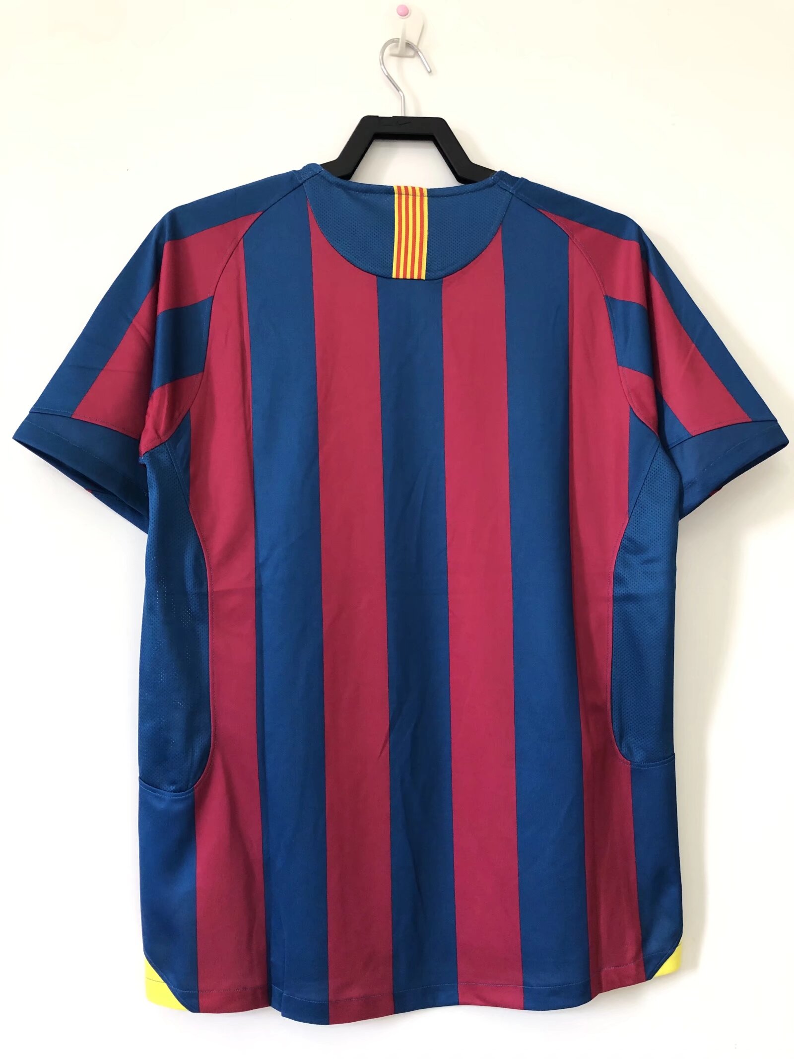 2005/2006 Barcelona Retro League Version Home Jersey - Fans Edition