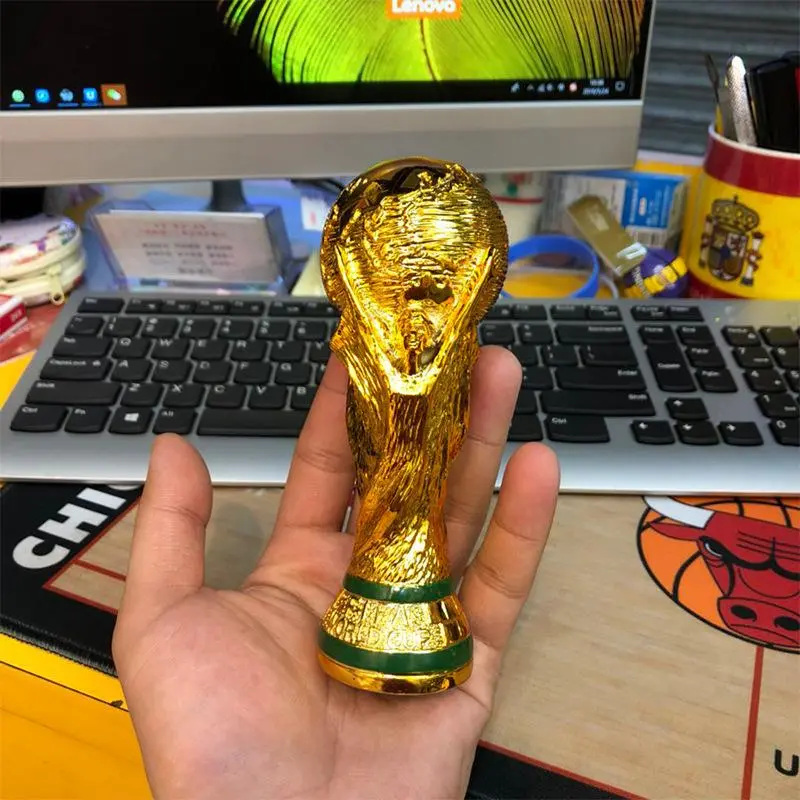 FIFAワールドカップトロフィー | 1:1 レプリカ コレクターズ・エディション