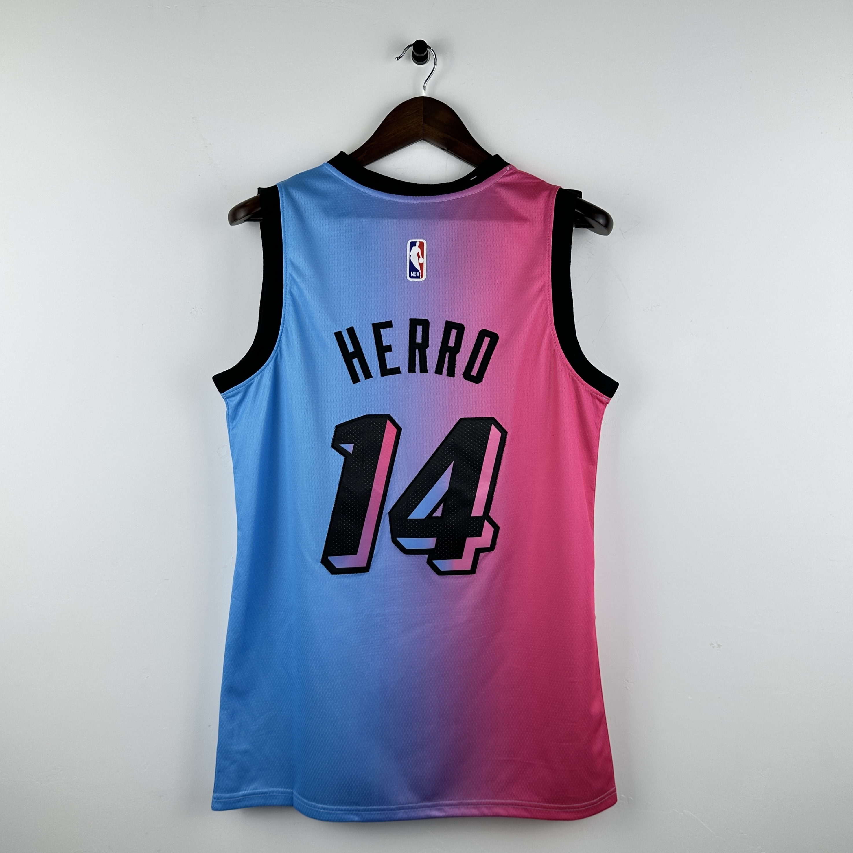 Embroidered Heat Gradient No. 14 Herro