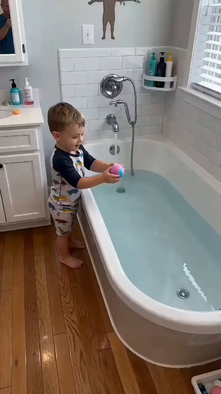 🔥 LAST DAY 55% OFF - 🛁 ✨ Natural Bath Bombs for Kids with Mega Bubbles & Surprise Inside 🦄 Same as in the video