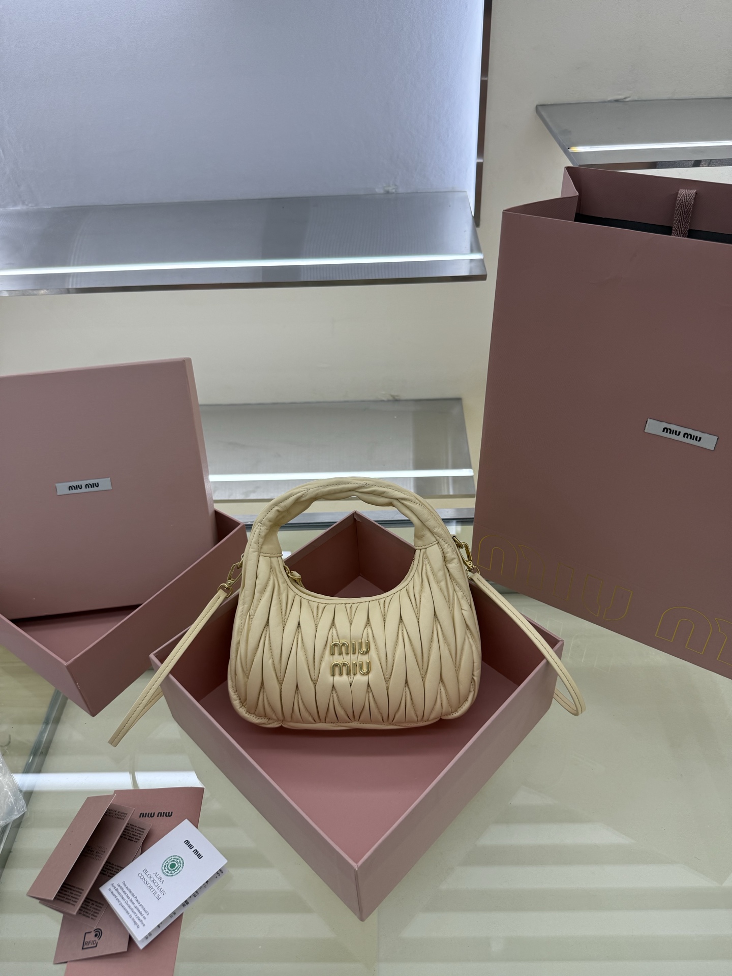 Handbag, made of imported lambskin, classic brand