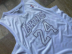 Los Angeles Lakers Bryant White 24 MN
