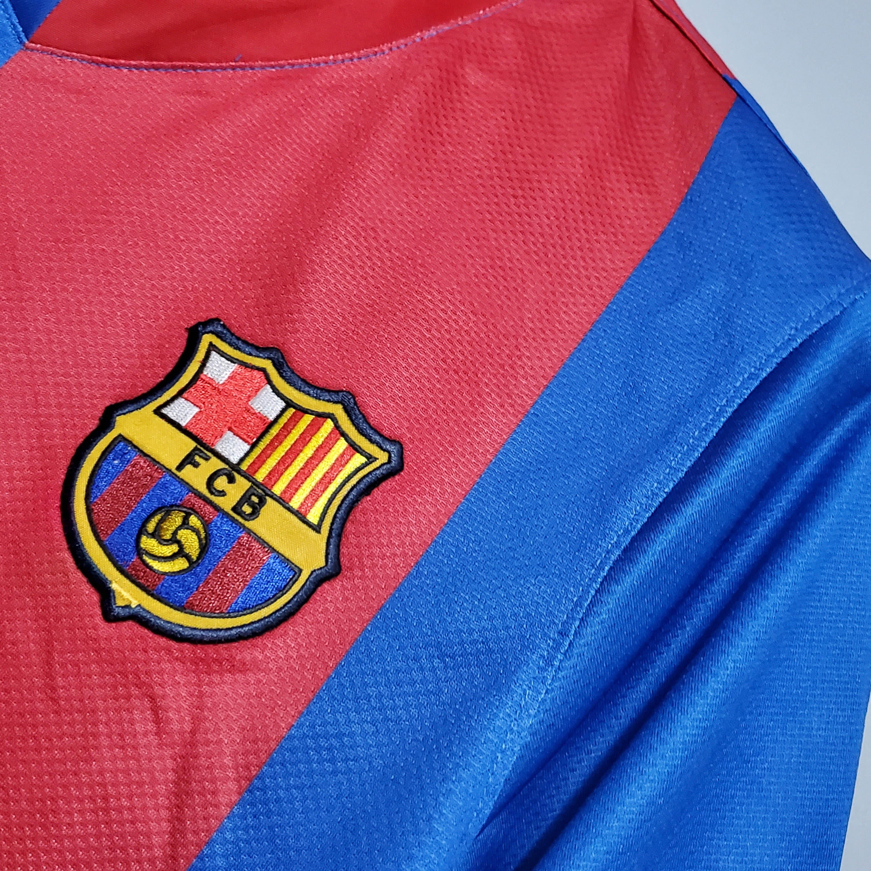 2006/2007 Retro Barcelona Home Football Shirt 1:1 Thai Quality - Fans Edition