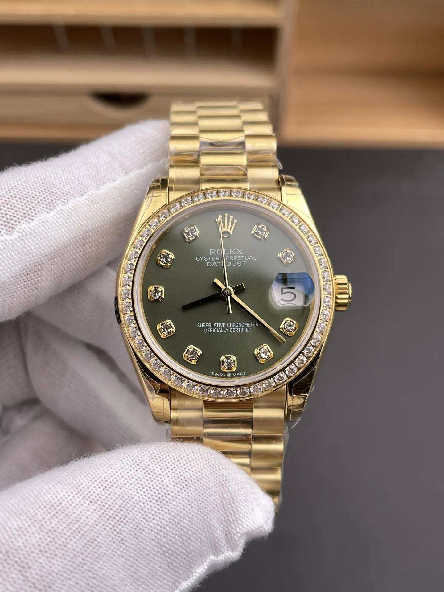 Rolex Datejust Diamond Bezel Ladies 31mm