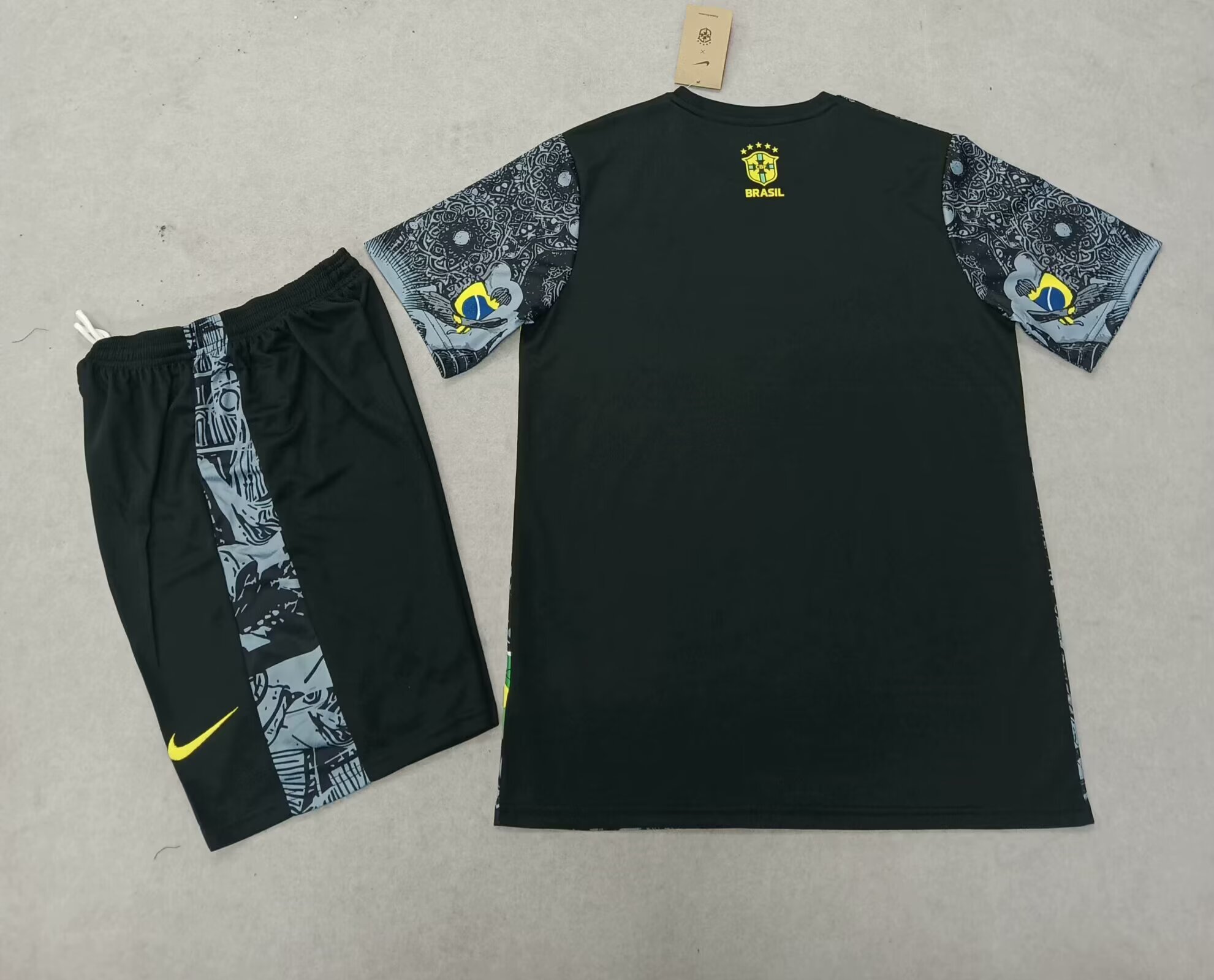 24-25 Brazilian goddess black - adult suit